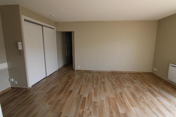 RESIDENCE LE NORMANDIE - F2 AVEC BALCON ET PLACE DE PARKING