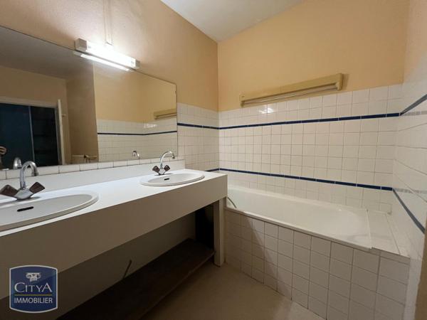 Location appartement 3 pièces de 79.7m²