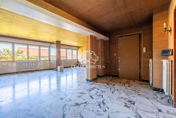 Grand T5 Familial de 107 m² en Dernier Étage avec Cave et garage – Lyon 3ème