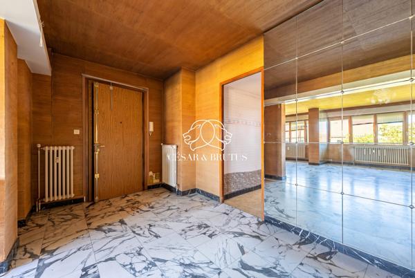 Grand T5 Familial de 107 m² en Dernier Étage avec Cave et garage – Lyon 3ème