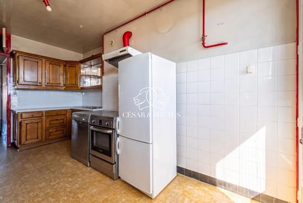 Grand T5 Familial de 107 m² en Dernier Étage avec Cave et garage – Lyon 3ème