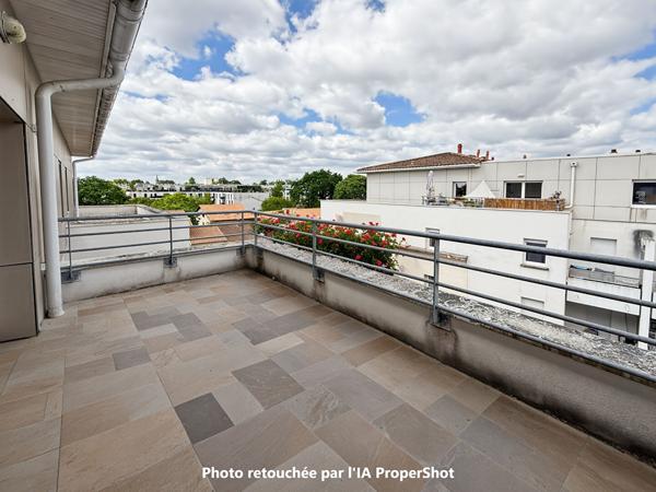 Merignac (33700) A vendre Appartement 1 pièce(s) 27 m2 dernier étage avec terrasse et parking sous-sol