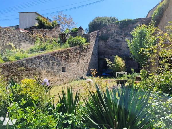 Habitat troglodytique  - Doué