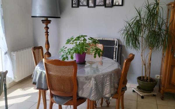 Maison à louer    2 pièces •  Neufchâtel-en-Saosnois