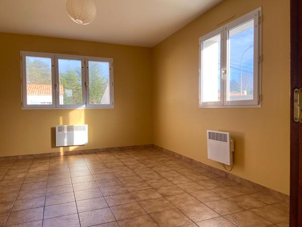 Maison St Hilaire De Riez 2 chambres, garage sur terrain de 535 m2