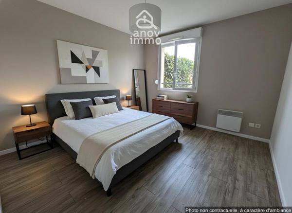 Rez de jardin
                                                                                                                                                                                                                                                                                                                        3 pièce(s)                                                                                                                                                                                                          2 chambre(s)                                                                                                                                                                                                          61  m²