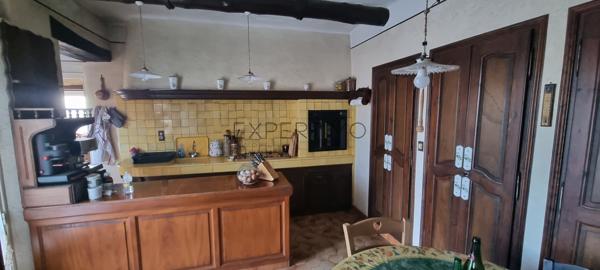 Solliès-Ville (83210) Baisse de prix suite compromis Maison de caractère de 184 m² avec vue panoramique sur les Trois Solliès