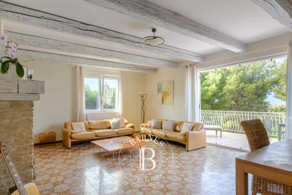 Saint-Cyr-sur-Mer, Villa  220 m² à vendre