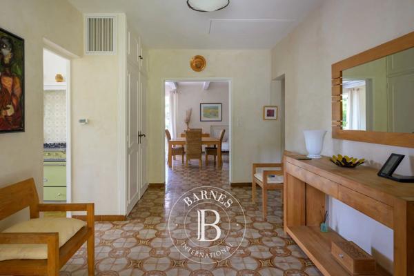Saint-Cyr-sur-Mer, Villa  220 m² à vendre