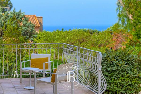 Saint-Cyr-sur-Mer, Villa  220 m² à vendre