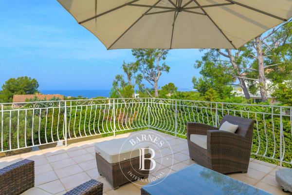 Saint-Cyr-sur-Mer, Villa  220 m² à vendre