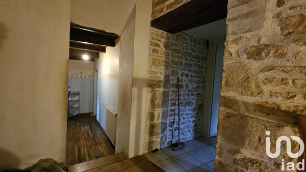 Maison de village 5 pièces de 103 m² à Les Adjots (16700)