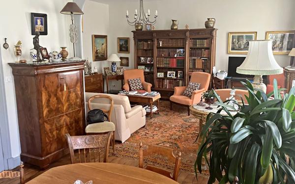 Maison à vendre    7 pièces •  Angoulême