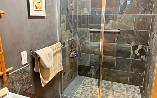 Maison à vendre    7 pièces •  Angoulême