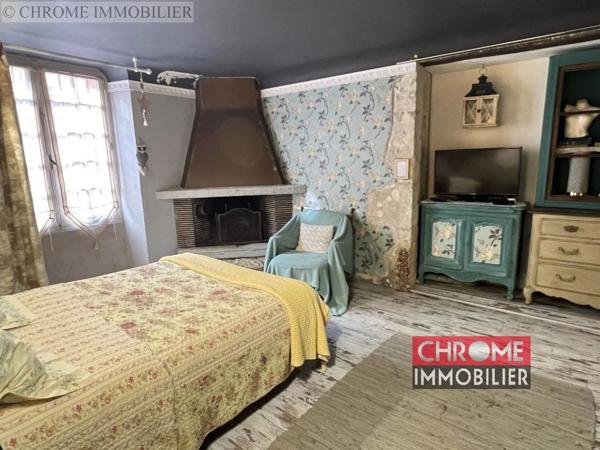 Vente                                                      Immeuble
                        
                     3 pièces                      100 m2                     à Casteljaloux