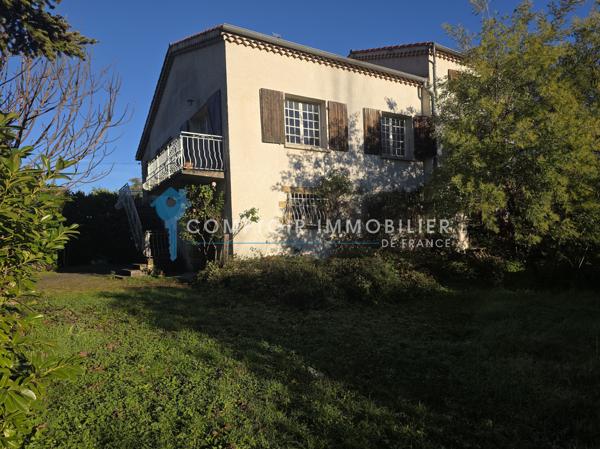 Maison
                                                                                                                                                                                                                                                                                                                        5 pièce(s)                                                                                                                                                                                                          3 chambre(s)                                                                                                                                                                                                          200  m²