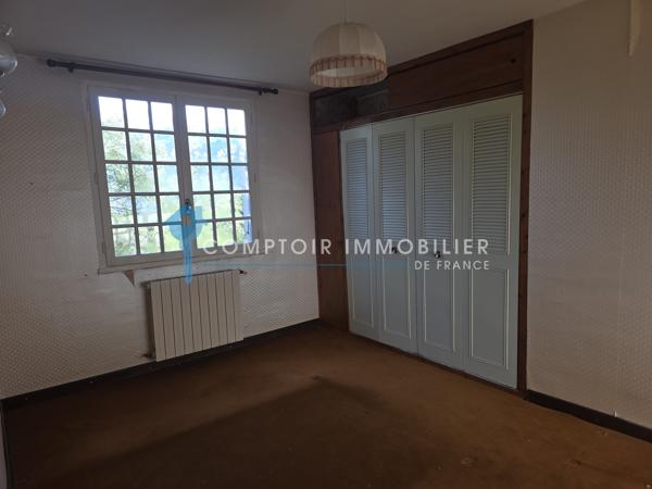 Maison
                                                                                                                                                                                                                                                                                                                        5 pièce(s)                                                                                                                                                                                                          3 chambre(s)                                                                                                                                                                                                          200  m²
