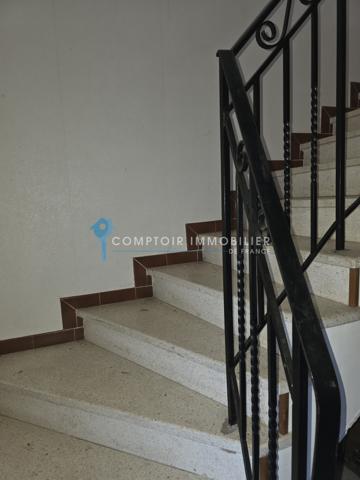 Maison
                                                                                                                                                                                                                                                                                                                        5 pièce(s)                                                                                                                                                                                                          3 chambre(s)                                                                                                                                                                                                          200  m²