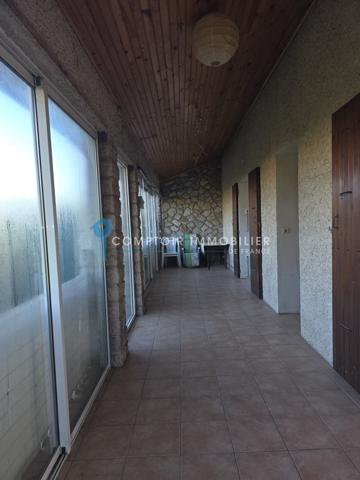 Maison
                                                                                                                                                                                                                                                                                                                        5 pièce(s)                                                                                                                                                                                                          3 chambre(s)                                                                                                                                                                                                          200  m²