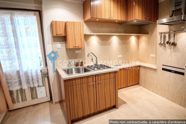 Appartement
                                                                                                                                                                                                                                                                                                                        3 pièce(s)                                                                                                                                                                                                          2 chambre(s)                                                                                                                                                                                                          42  m²