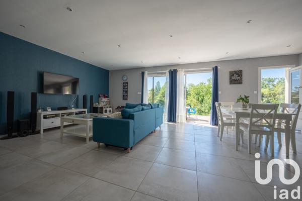 Maison à vendre 6 pièces 140 m² Saint-Privat