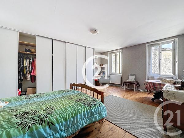 Maison à vendre  7 pièces - 218,30 m2 LOUZAC ST ANDRE - 16