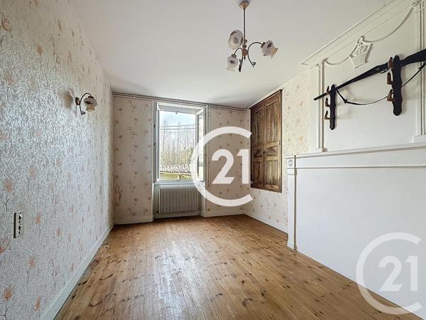 Maison à vendre  7 pièces - 218,30 m2 LOUZAC ST ANDRE - 16