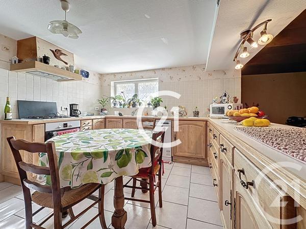 Maison à vendre  7 pièces - 218,30 m2 LOUZAC ST ANDRE - 16