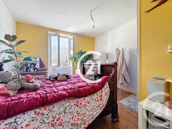 Maison à vendre  7 pièces - 218,30 m2 LOUZAC ST ANDRE - 16