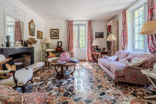 Le Thor, Propriété  800 m² à vendre