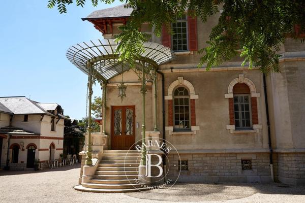 Beaune, Maison  963 m² à vendre