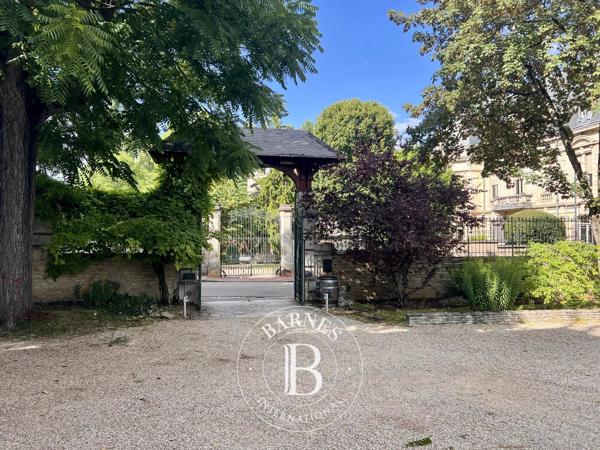Beaune, Maison  963 m² à vendre