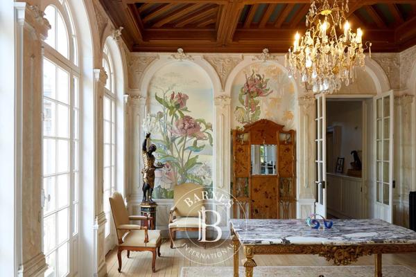 Beaune, Maison  963 m² à vendre
