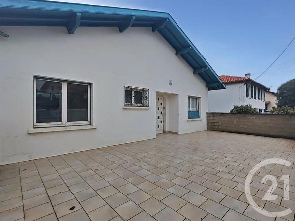 Appartement F3 à vendre  3 pièces - 82,97 m 2   ANGLET  - 64