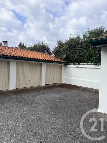 Appartement F3 à vendre  3 pièces - 82,97 m 2   ANGLET  - 64