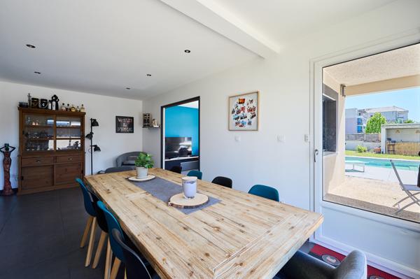 Maison contemporaine à CHEVIGNY-SAINT-SAUVEUR 7 PIÈCES 162m2
