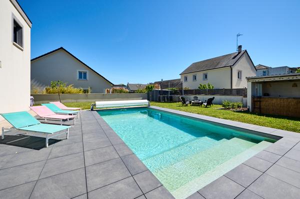 Maison contemporaine à CHEVIGNY-SAINT-SAUVEUR 7 PIÈCES 162m2