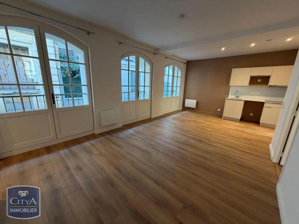 Appartement à louer 2 pièces 49m² Vichy (03200)