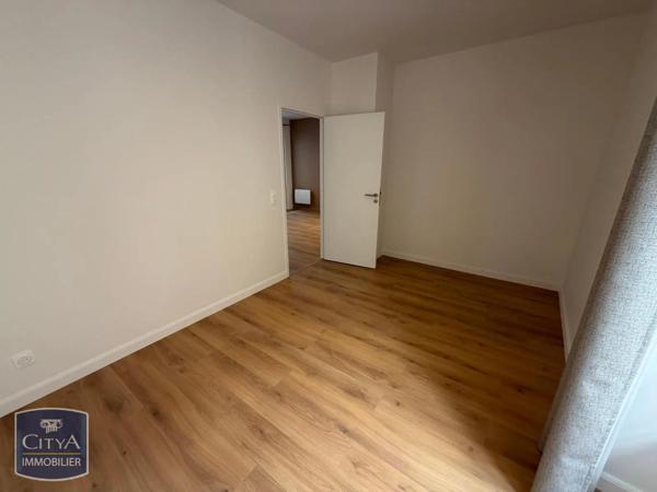 Appartement à louer 2 pièces 49m² Vichy (03200)