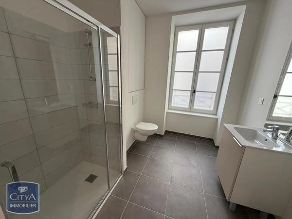 Appartement à louer 2 pièces 49m² Vichy (03200)