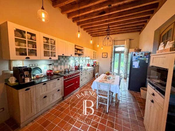 Decize, Maison 3 Chambres -  265 m² à vendre