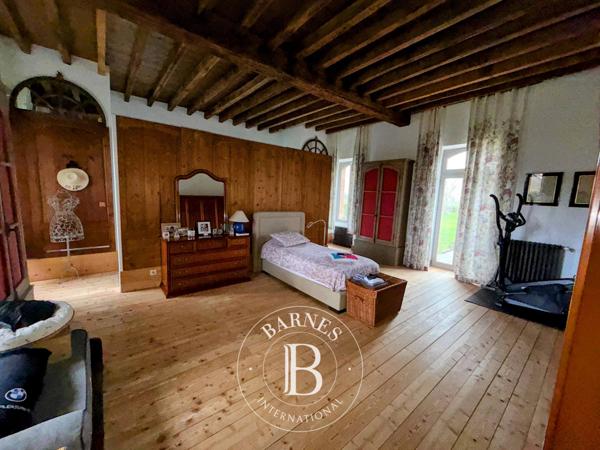 Decize, Maison 3 Chambres -  265 m² à vendre