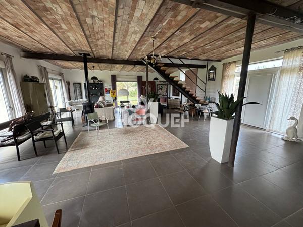 Longère à Villethierry 5 pièce(s) 257 m2 avec 4100 m2 de terrain