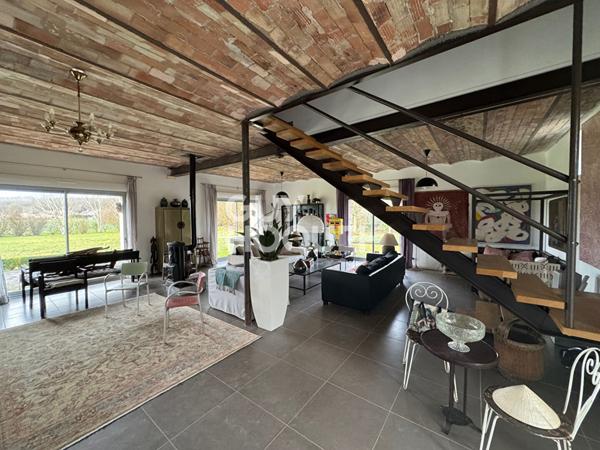 Longère à Villethierry 5 pièce(s) 257 m2 avec 4100 m2 de terrain