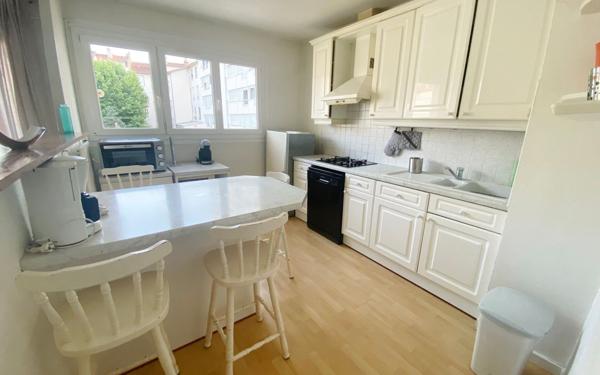 Appartement à vendre    3 pièces • 76,15 m2 Lyon 6