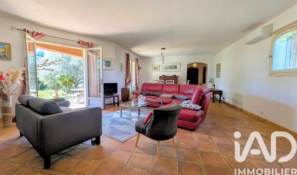 Maison à vendre 4 pièces 125 m² Saint-Cyr-sur-Mer