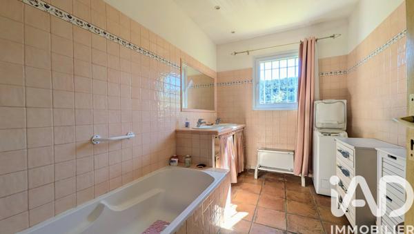 Maison à vendre 4 pièces 125 m² Saint-Cyr-sur-Mer