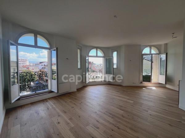 Appartement de caractère avec vue  – Place Verdun à Tarbes