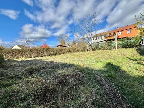 MAISON MITOYENNE 115 M2, TERRAIN CLOS DE 588 M2, 3 CHAMBRES DONT UNE AVEC DRESSING, BUREAU, TERRASSE DE 30 M2, TERRASSE COUVERTE DE 50 M2, CAR PORT, FIBRE, POMPE À CHALEUR, CHARPENTE/COUVERTURE OK