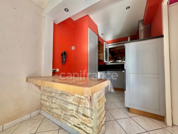 MAISON MITOYENNE 115 M2, TERRAIN CLOS DE 588 M2, 3 CHAMBRES DONT UNE AVEC DRESSING, BUREAU, TERRASSE DE 30 M2, TERRASSE COUVERTE DE 50 M2, CAR PORT, FIBRE, POMPE À CHALEUR, CHARPENTE/COUVERTURE OK